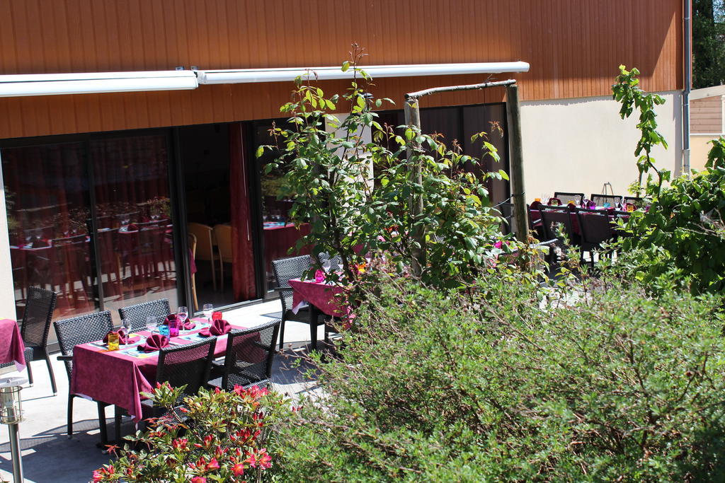 Hotel Le Champ Des Lys Amancey Exterior foto